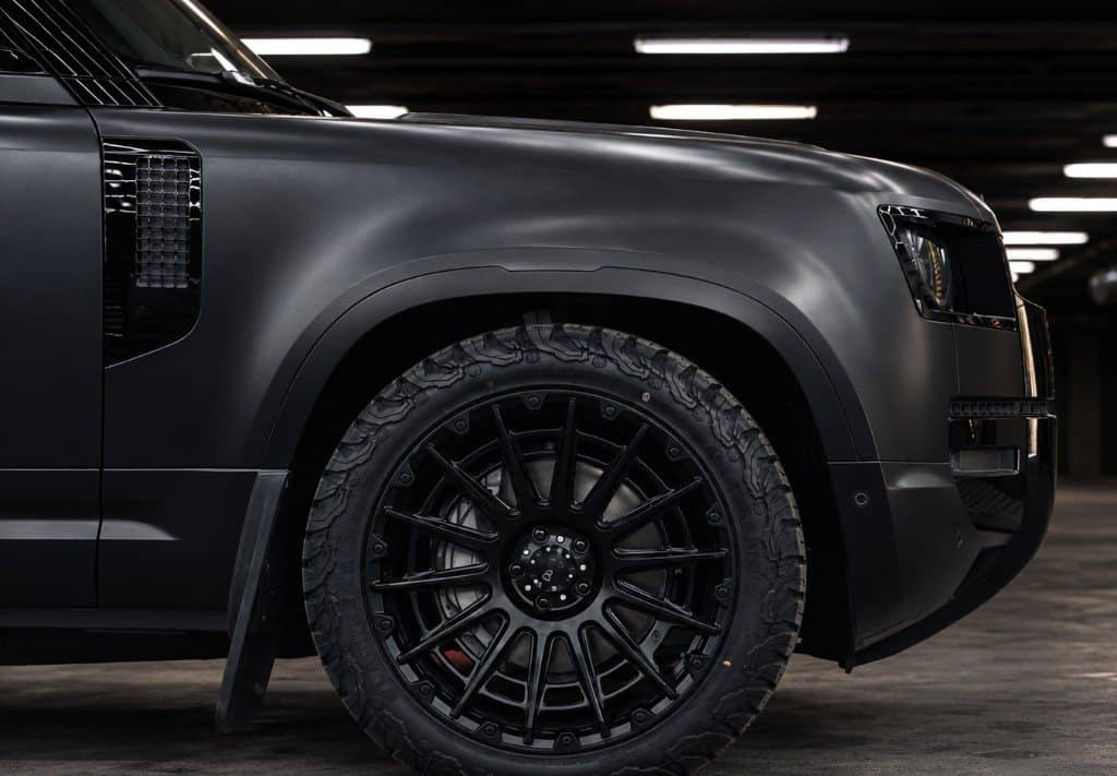 All-terrain wheel of the Land Rover Defender